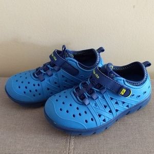 Stride Rite Made2Play Phibian Sneakers